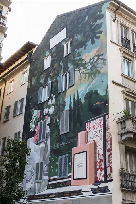 Murale Artistico di Gucci, Milan, Italy 